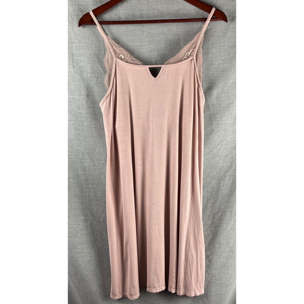 Soma Chemise Women's Size Small Rayon Stretch Knit Lace Trim Shelf Bra Nightie